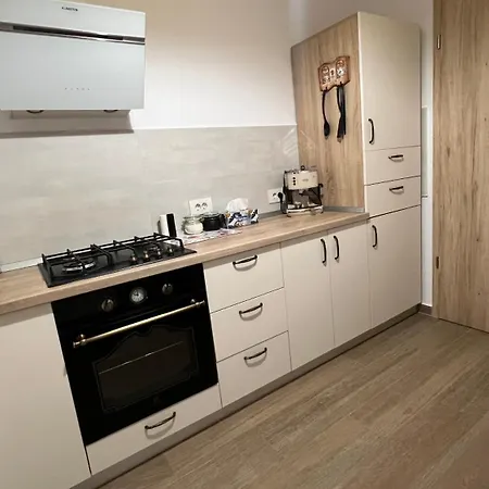 Adam's Place * Брашов