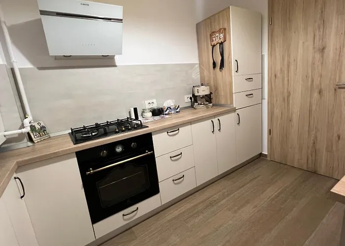 Adam's Place * ブラショフ